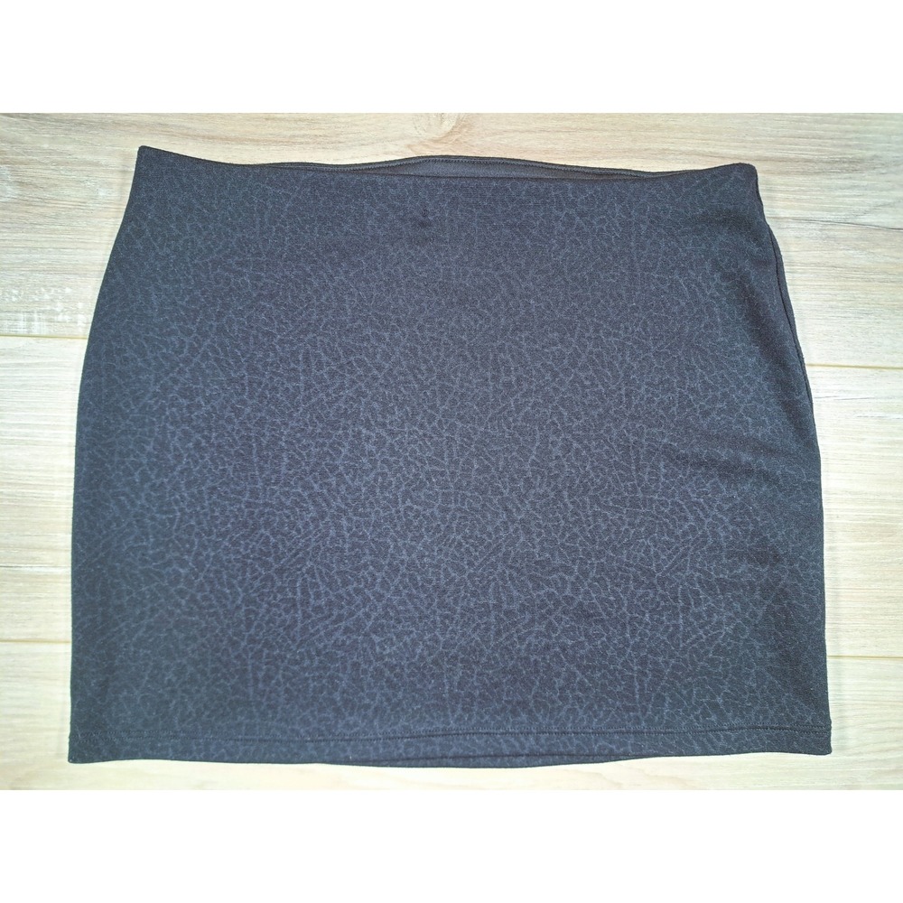 Express Y2K Black Animal Print Stretch Knit Pull On Mini Skirt‎ size Small